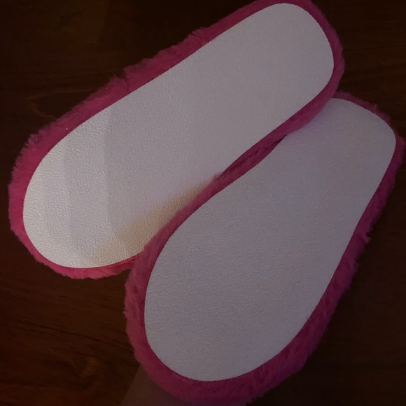 🎉Super Cute Bright Pink BARBIE Slippers 🥰 - Picture 4 of 5